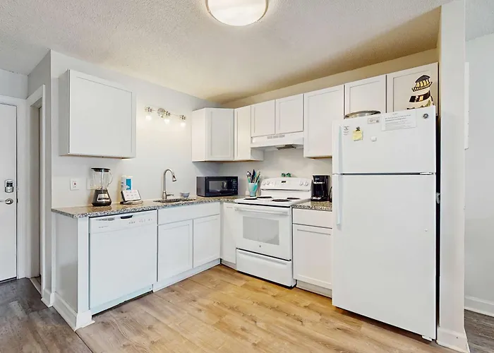 Holiday home Beachview With Multiple Shared Pools Gym Hot Tub And Access Gulf Shores