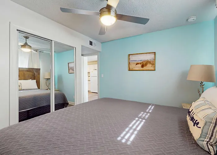 Beachview With Multiple Shared Pools Gym Hot Tub And Access *