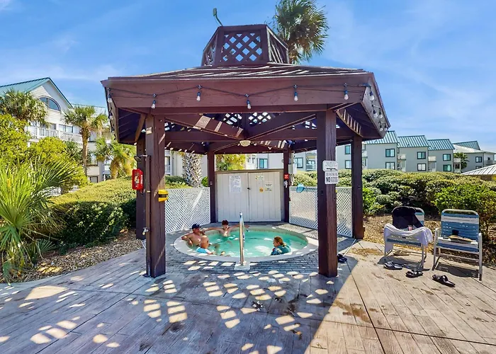 Beachview With Multiple Shared Pools Gym Hot Tub And Access Gulf Shores