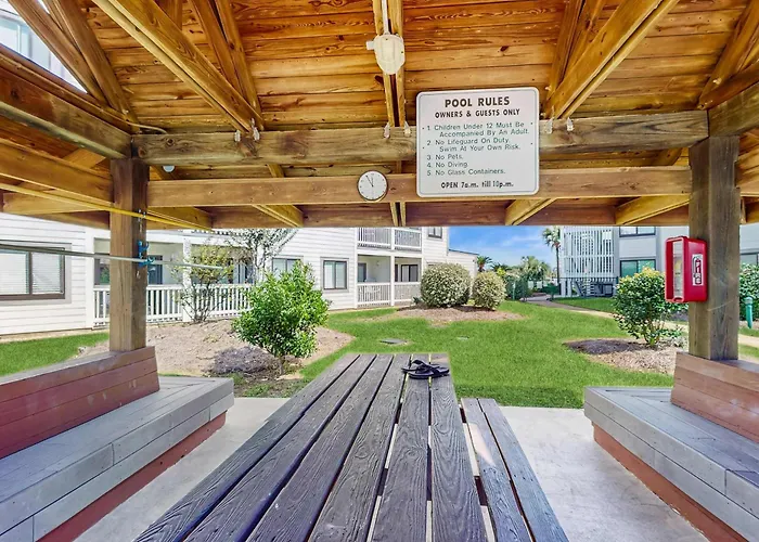 Beachview With Multiple Shared Pools Gym Hot Tub And Access Gulf Shores
