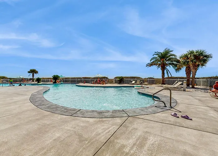 Beachview With Multiple Shared Pools Gym Hot Tub And Access Holiday home