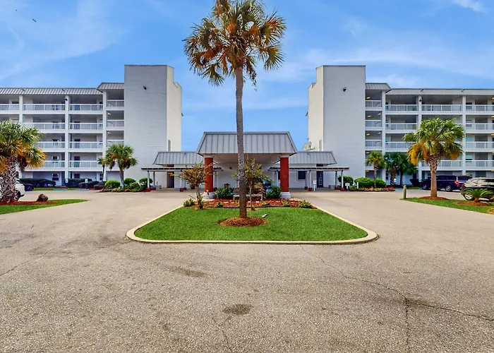 Beachview With Multiple Shared Pools Gym Hot Tub And Access Holiday home Gulf Shores
